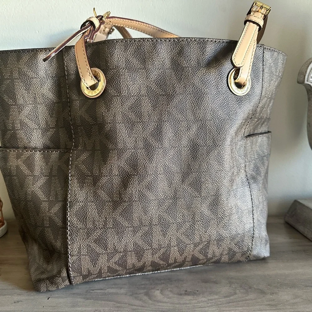 ✨ Michael Kors Signature Logo Tote Bag ✨